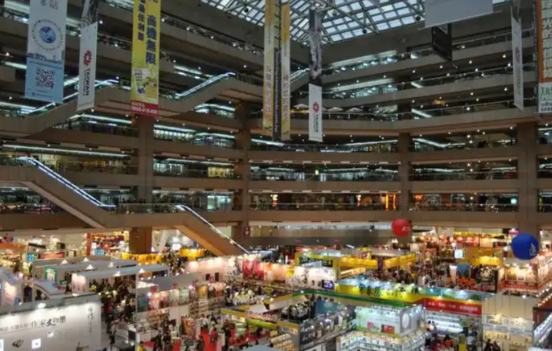 商場財務月結流程：專櫃營業額回報到入帳的查核項目