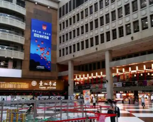 商場多業態櫃位管理：零售與餐飲的營業額回報差異