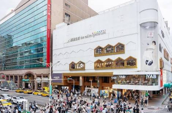商場管理系統適用場域：百貨公司、購物中心、暢貨中心、商店街